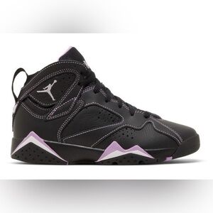 Air Jordan Retro 7 Barely Grape Unisex 
Size: 5 M 6.5W